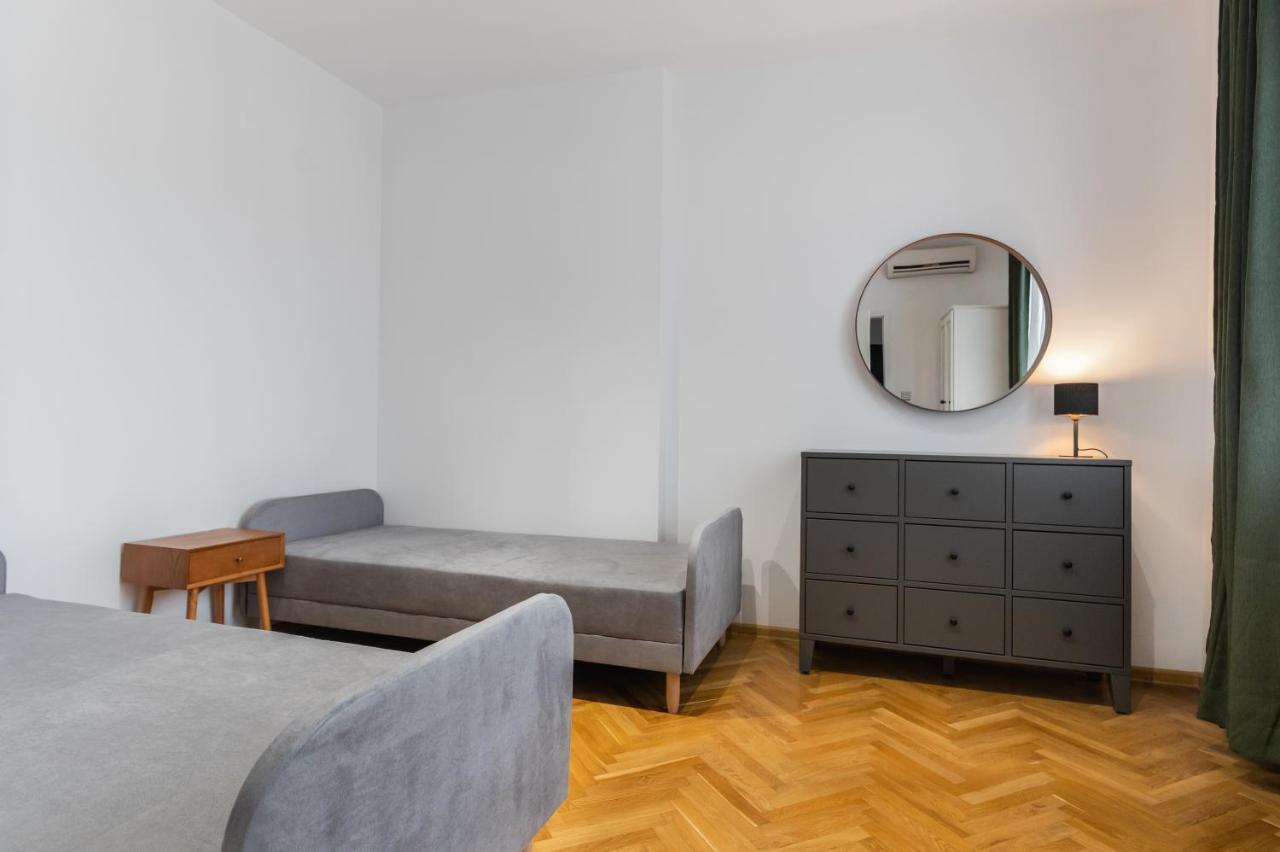 Industrial 2-Bdr Flat By The National Stadium Sofia Exterior foto
