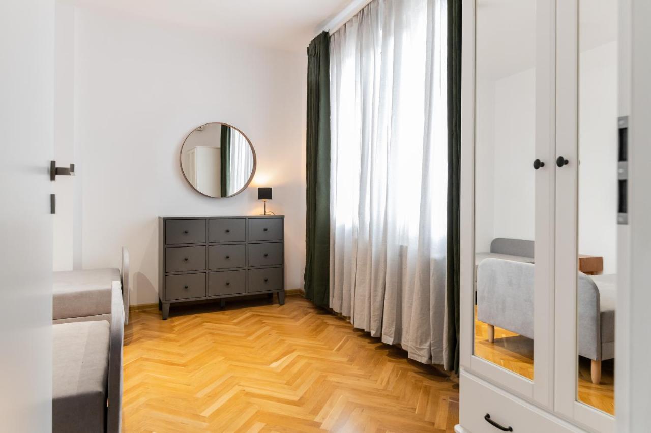 Industrial 2-Bdr Flat By The National Stadium Sofia Exterior foto
